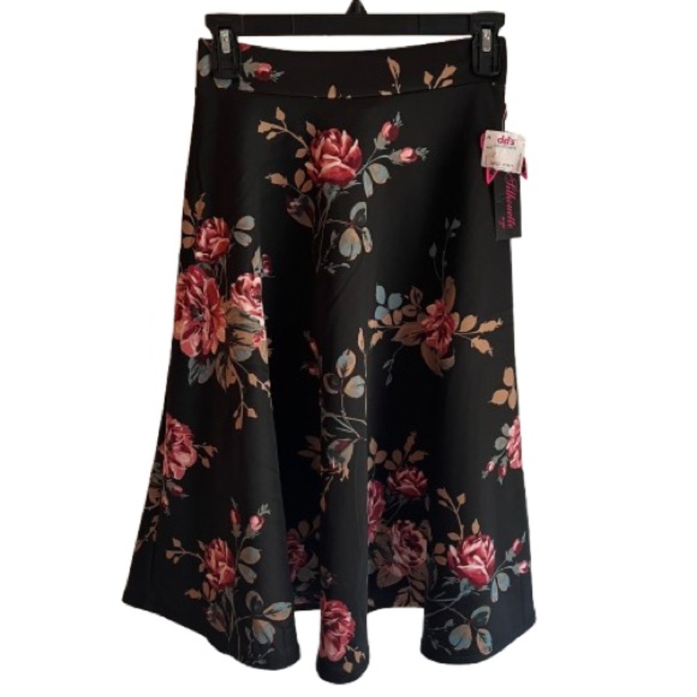 NWT Silhouette NYC Floral A-Line Circle Skirt Size Small